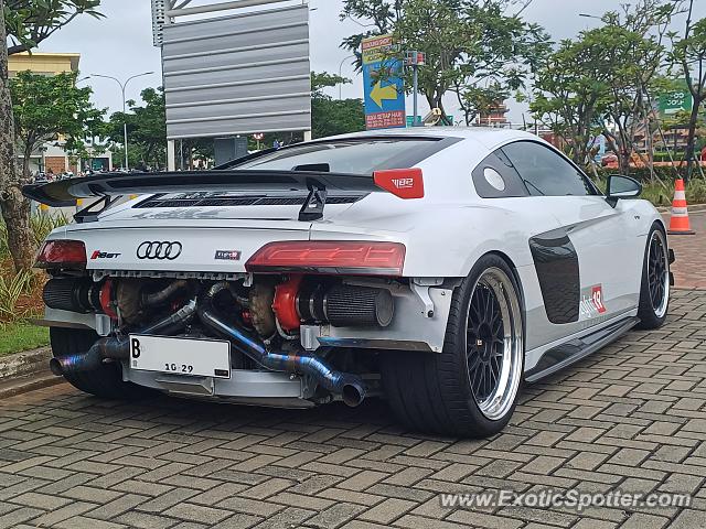 Audi R8 spotted in Jakarta, Indonesia