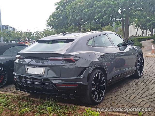 Lamborghini Urus spotted in Jakarta, Indonesia