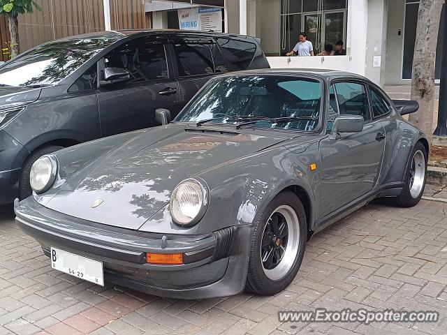 Porsche 911 Turbo spotted in Jakarta, Indonesia