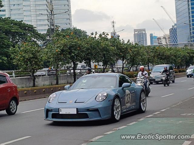 Porsche 911 spotted in Jakarta, Indonesia