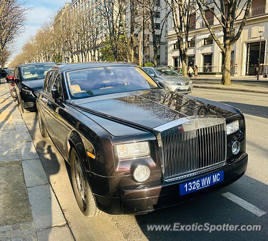 Rolls-Royce Phantom spotted in Paris, France