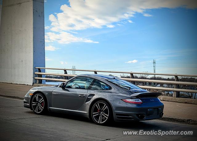 Porsche 911 Turbo spotted in De pere, Wisconsin