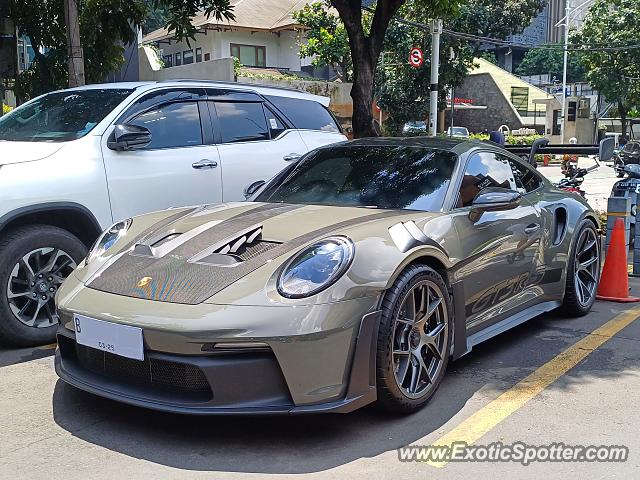 Porsche 911 GT3 spotted in Jakarta, Indonesia