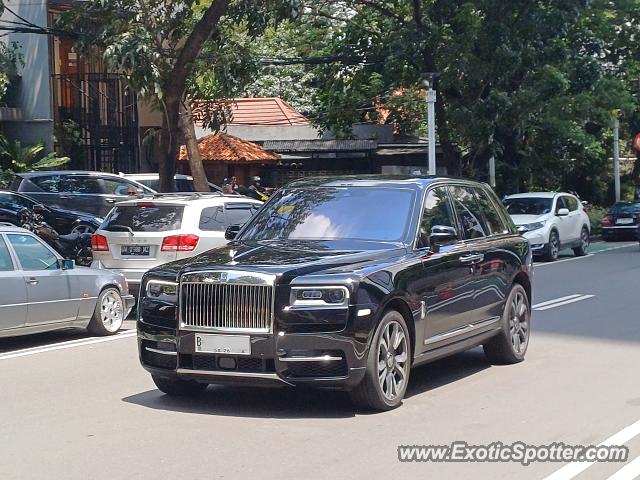 Rolls-Royce Cullinan spotted in Jakarta, Indonesia