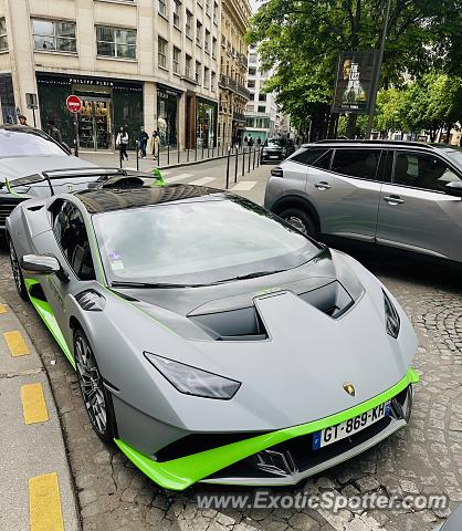 Lamborghini Huracan spotted in PARIS, France