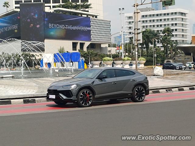 Lamborghini Urus spotted in Jakarta, Indonesia