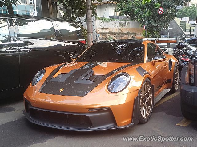 Porsche 911 GT3 spotted in Jakarta, Indonesia