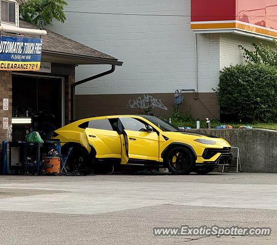Lamborghini Urus spotted in Columbus, Ohio