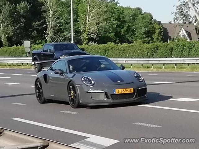 Porsche 911 GT3 spotted in Papendrecht, Netherlands