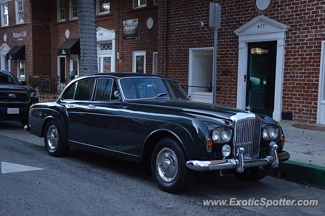 Bentley Continental spotted in Beverly Hills, California