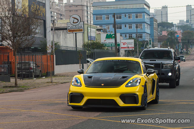 Porsche Cayman GT4 spotted in Curitiba, PR, Brazil