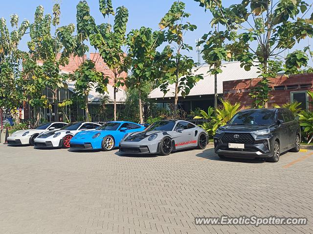Porsche 911 GT3 spotted in Jakarta, Indonesia