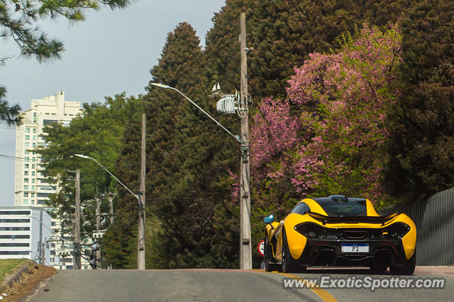 Mclaren P1 spotted in Curitiba, PR, Brazil