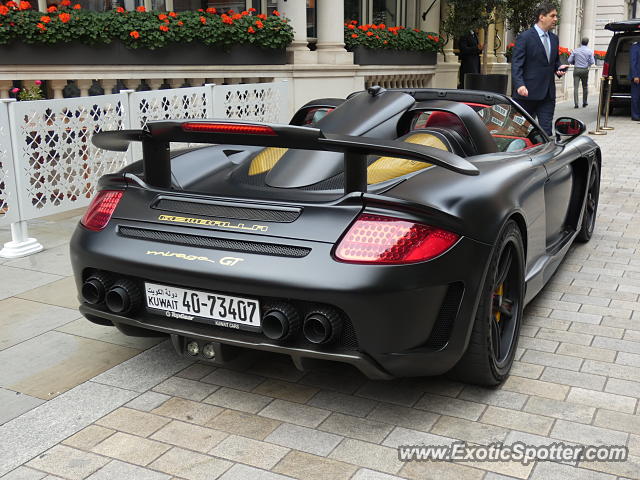 Porsche Carrera GT spotted in London, United Kingdom