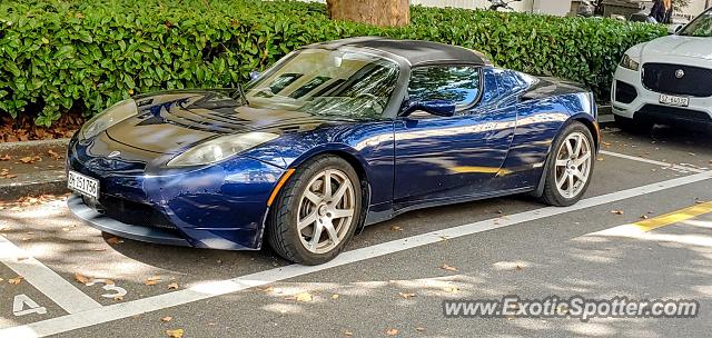 Tesla Roadster spotted in Zurich, Switzerland