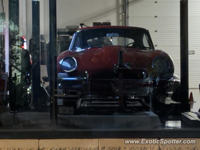 Jaguar E-Type spotted in Brookfield, Wisconsin