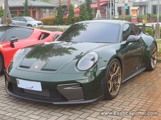 Porsche 911 GT3 spotted in Jakarta, Indonesia