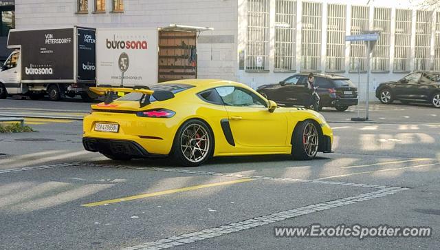 Porsche Cayman GT4 spotted in Zürich, Switzerland