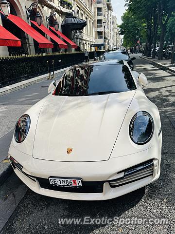 Porsche 911 Turbo spotted in Paris, France