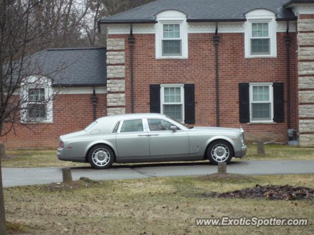 Rolls Royce Phantom spotted in Near Detroit, Michigan