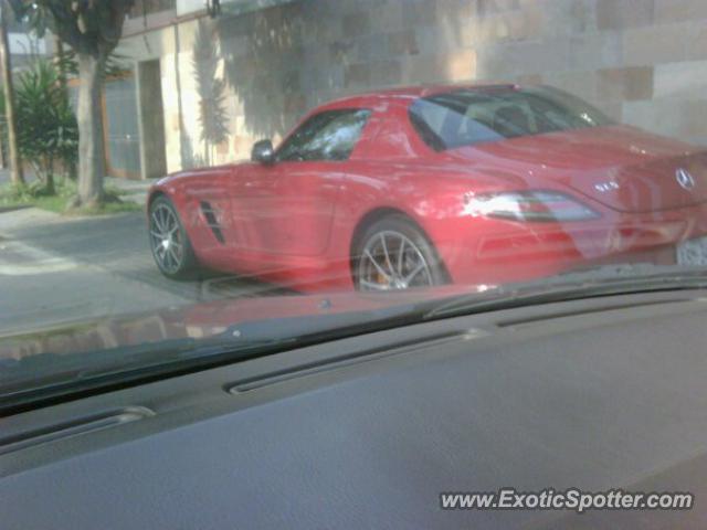 Mercedes SLS AMG spotted in Lima, Peru