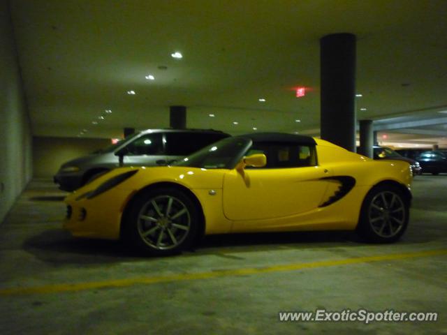 Lotus Elise spotted in Fort Wayne, Indiana
