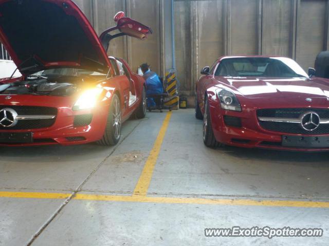 Mercedes SLS AMG spotted in Lima, Peru