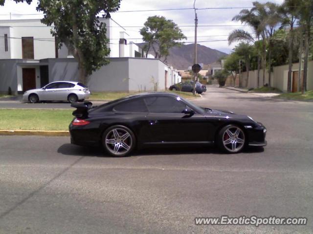 Porsche 911 GT3 spotted in Lima, Peru