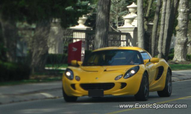 Lotus Elise spotted in Oakville, Canada