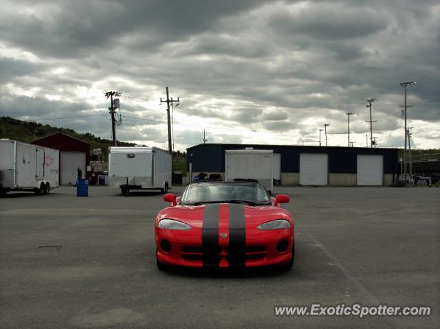 Dodge Viper spotted in East Nassau, New York