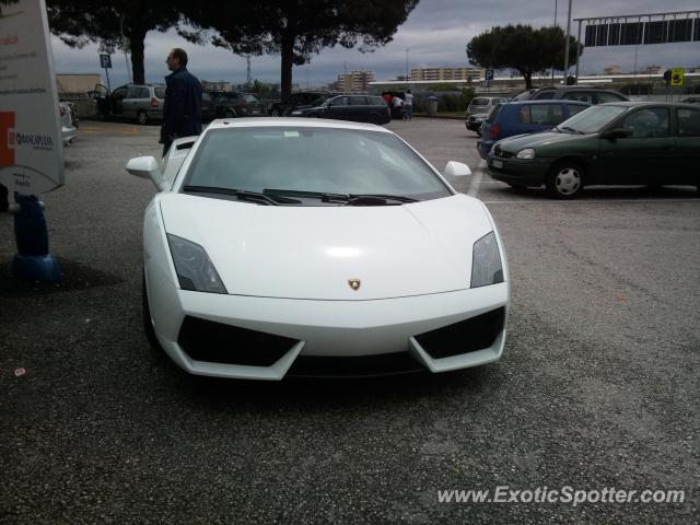 Lamborghini Gallardo spotted in Bari, Italy