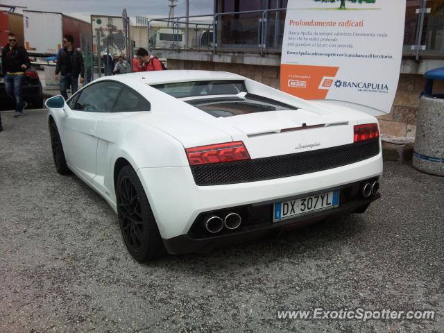 Lamborghini Gallardo spotted in Bari, Italy