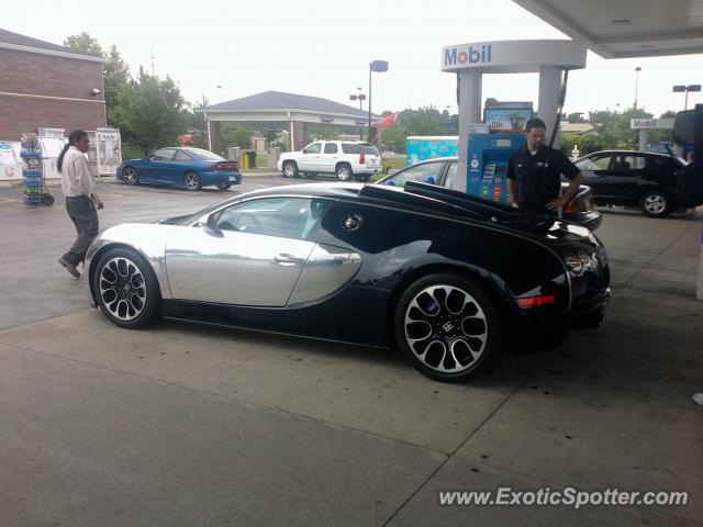 Bugatti Veyron spotted in St. Louis, Missouri