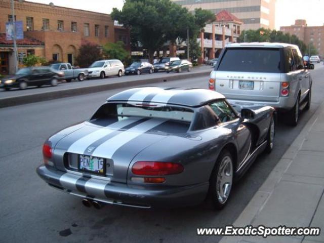 Dodge Viper spotted in Kansas City, Missouri