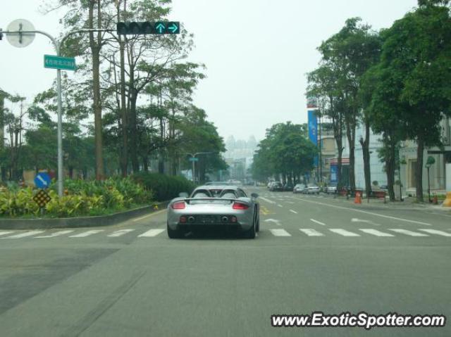 Porsche Carrera GT spotted in Taichung, Taiwan