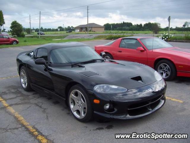 Dodge Viper spotted in Port Perry, Canada