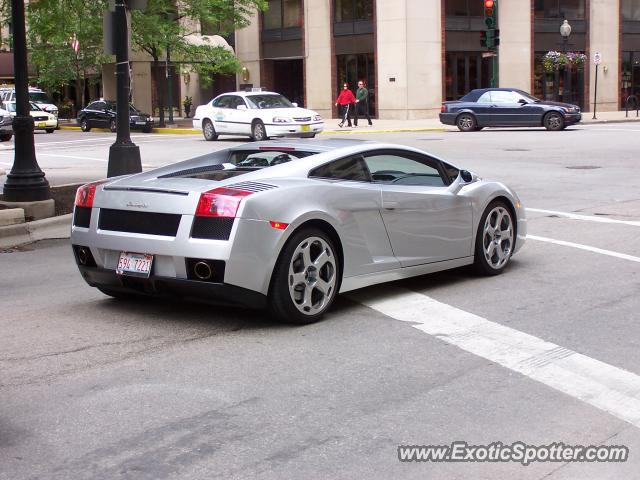 Lamborghini Gallardo spotted in Chicago, Illinois