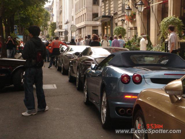 Mercedes SLR spotted in Paris, France