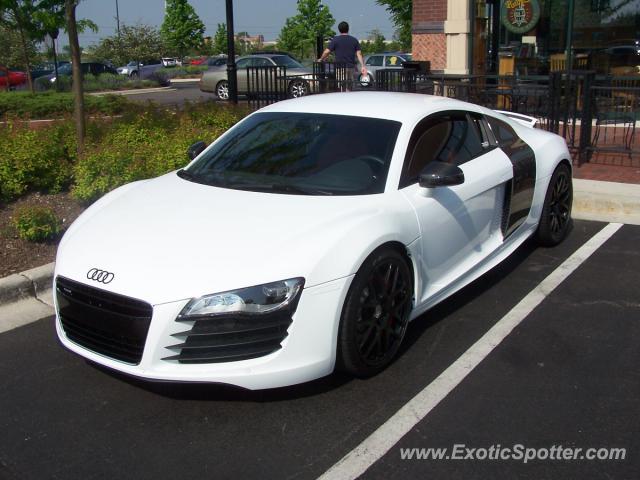 Audi R8 spotted in South Barrington, Illinois