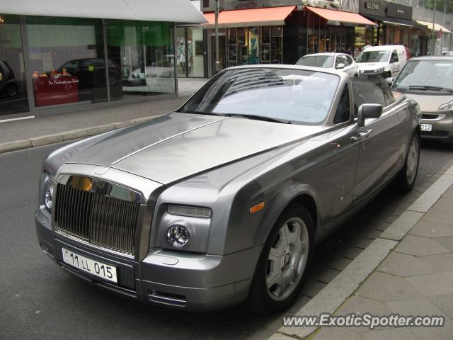Rolls Royce Phantom spotted in Düsseldorf, Germany