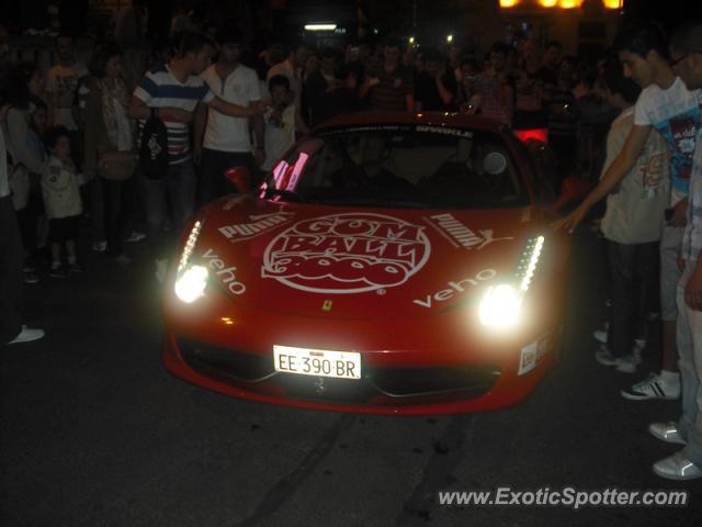 Ferrari 458 Italia spotted in Istanbul, Turkey