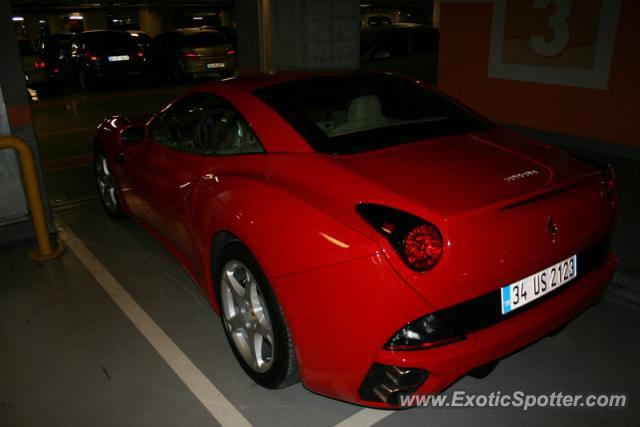 Ferrari California spotted in Istanbul, Turkey