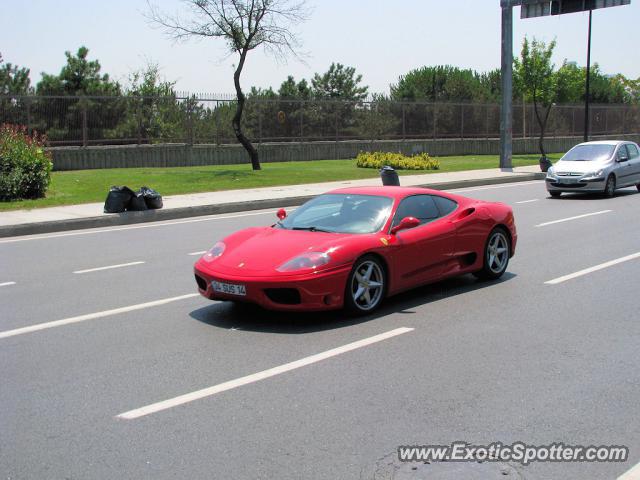 Ferrari 360 Modena spotted in Istanbul, Turkey