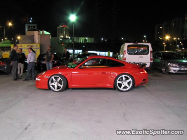 Porsche 911 GT3 spotted in Istanbul, Turkey
