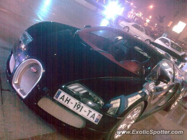 Bugatti Veyron spotted in New Delhi, India