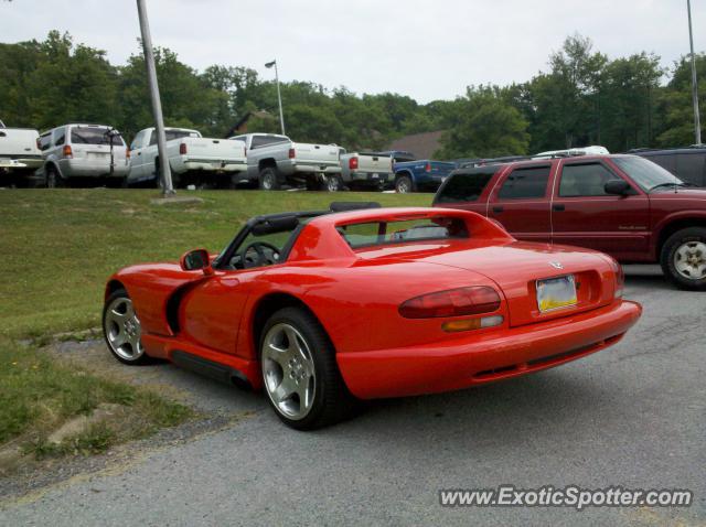 Dodge Viper spotted in Treasure Lake, Pennsylvania