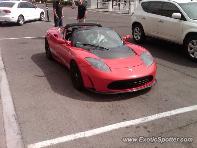 Tesla Roadster spotted in Scottsdale, Arizona