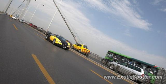 Bugatti Veyron spotted in Istanbul, Turkey
