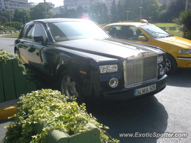 Rolls Royce Phantom spotted in Istanbul, Turkey