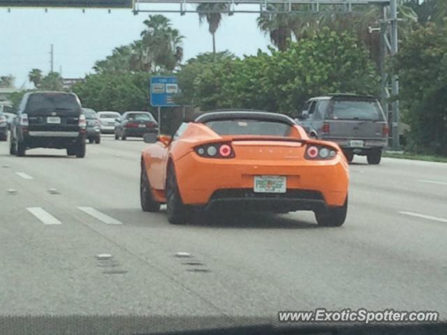 Tesla Roadster spotted in Miami, Florida
